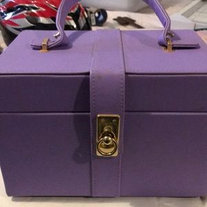 Little/young girl’s makeup and/or nail polish box
